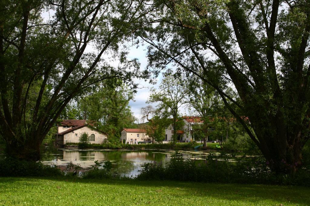 Hotel Logis La Source Bleue Gudmont-Villiers Exterior foto